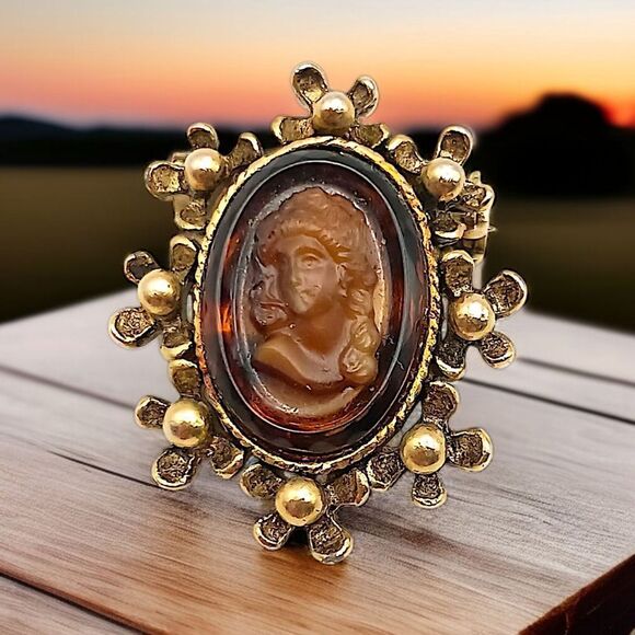 Root Beer Amber Glass Cameo Brooch Pin Antique Gold Tone MINI Carved Victorian - Picture 11 of 15